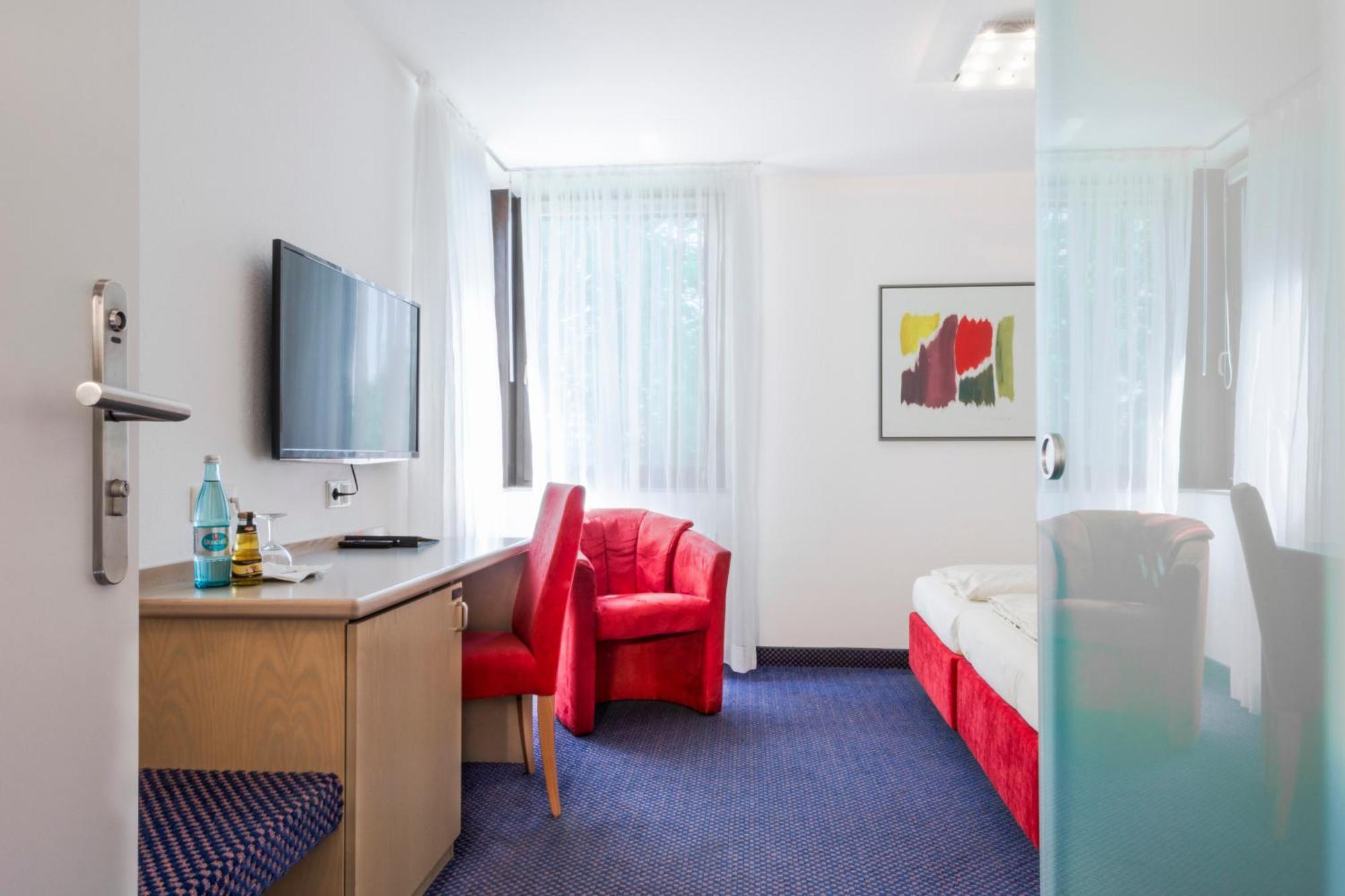 Parkhotel Schillerhoehe Марбах-ам-Неккар Номер фото